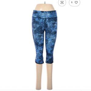 Under Armour Blue Active Capri Pants Size M